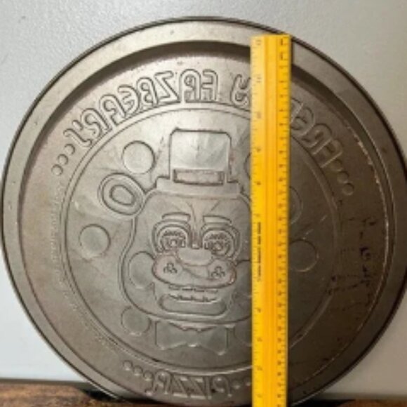 Five Night's at‎ Freddy's Fazbear's Cookie Pizza Pan No Box) - Picture 4 of 4